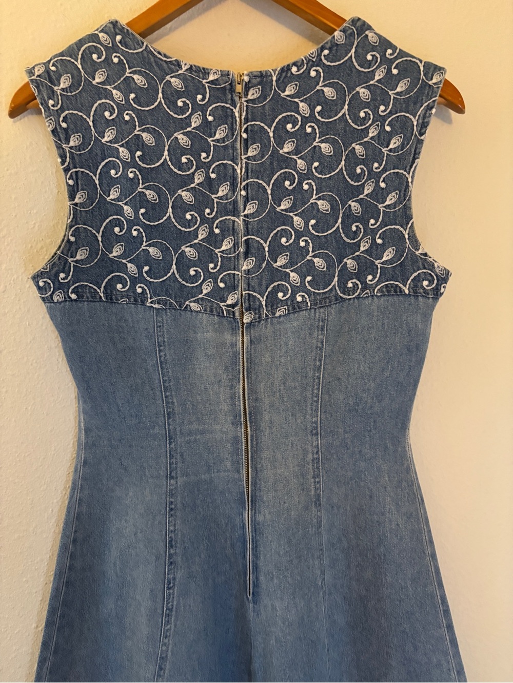 Vintage 90s Denim Midi Dress Embroidered Western Prairie Jean Cowgirl Size 4-6 - Picture 12 of 16